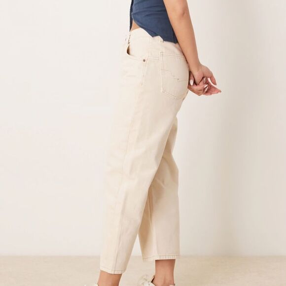 Free People We the Free Deep Trance Mid-Rise Dropped Boyfriend Jeans in Ecru - Picture 2 of 8